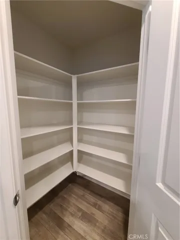 Walk-in Pantry