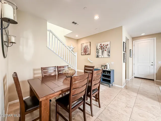 bLiving and Dining11