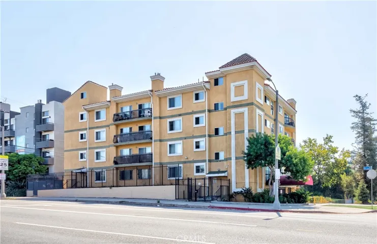300 S Westmoreland, Los Angeles, California 90020