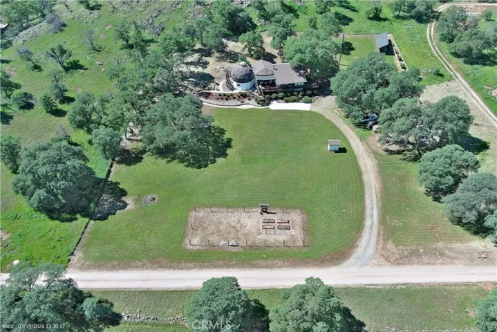 4 acres usable land