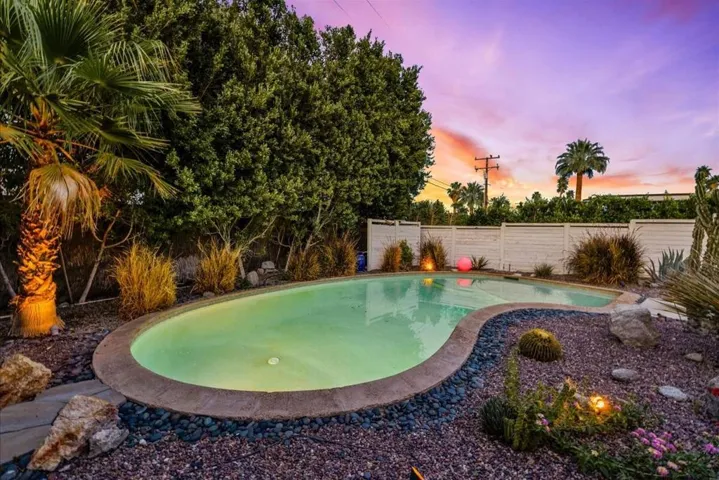 104-Pool edit (11)