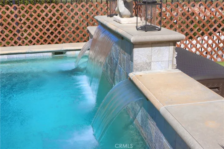 3 waterfalls are  so soothing