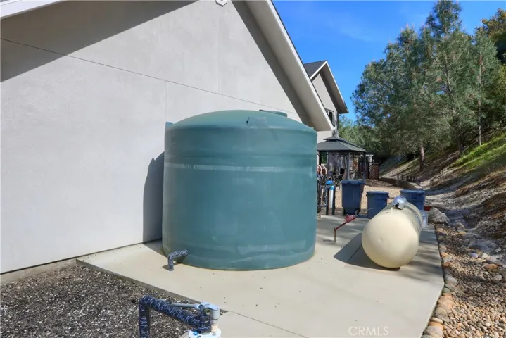 2500 gallon water storage at home