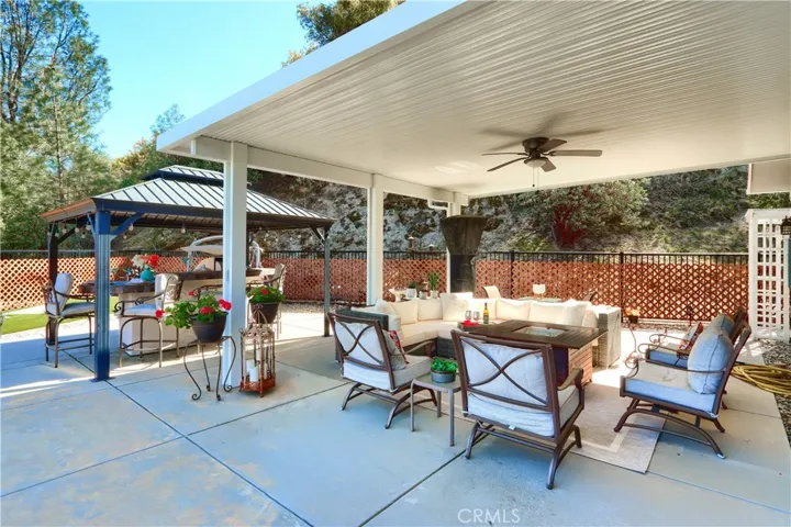 lots of outdoor space and low maintenance too
