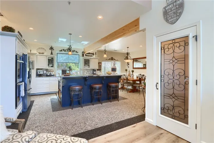 breakfast bar
