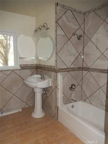 983 W Foothill Boulevard, San Luis Obispo, California 93405