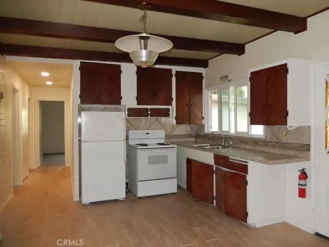 983 W Foothill Boulevard, San Luis Obispo, California 93405