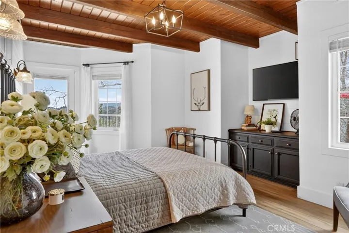 27604 Matterhorn Drive, Lake Arrowhead, California 92352