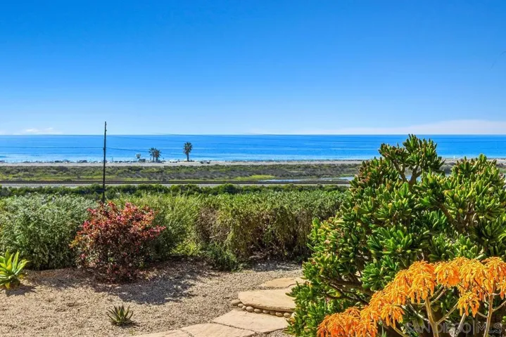 849 N Rios Ave, Solana Beach, California 92075