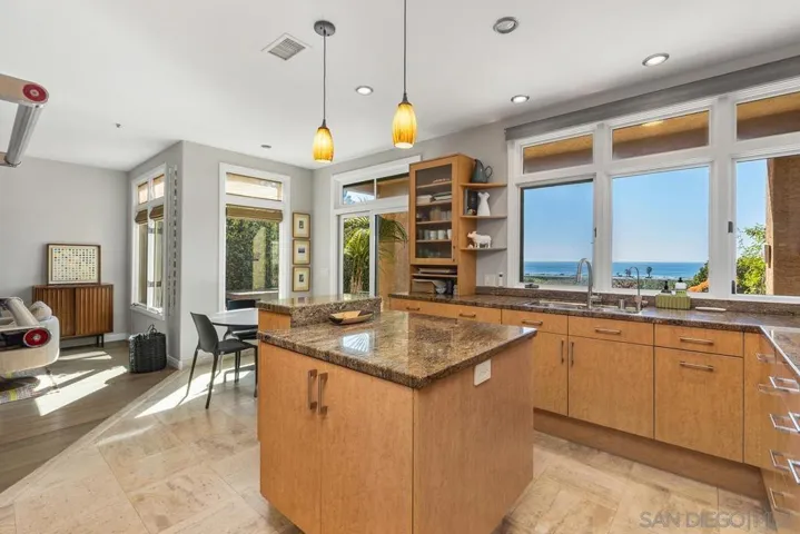 849 N Rios Ave, Solana Beach, California 92075