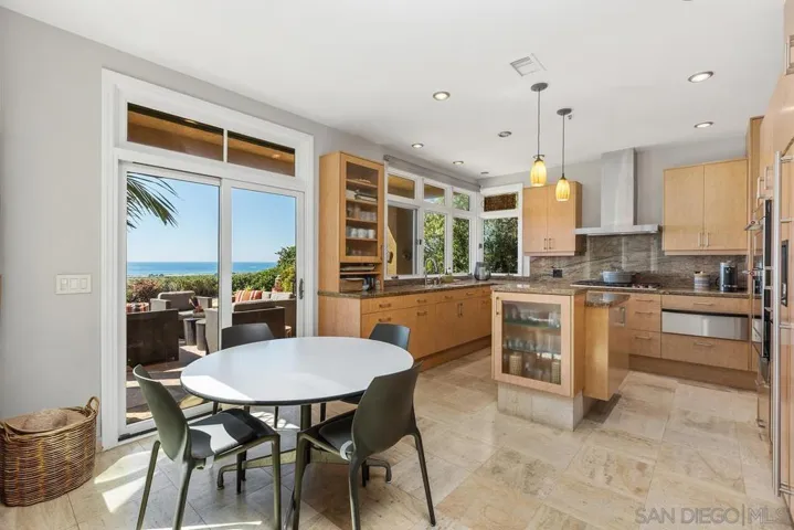 849 N Rios Ave, Solana Beach, California 92075