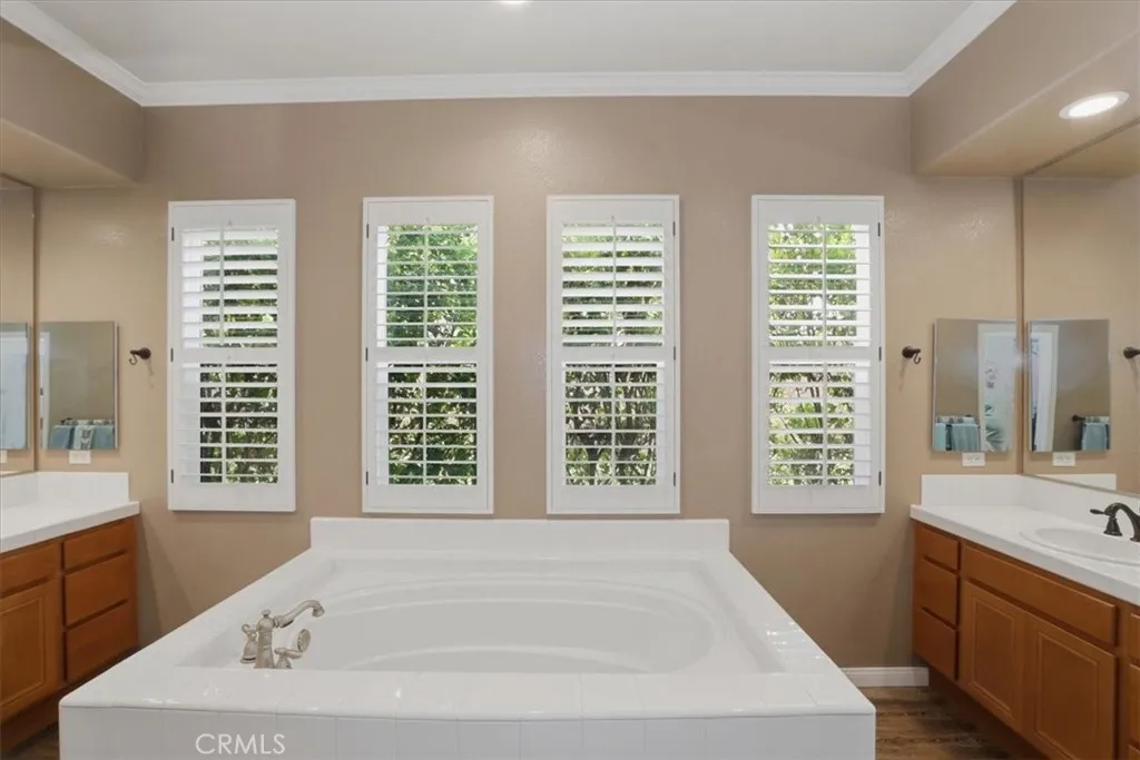 Primary Suite Bath Room