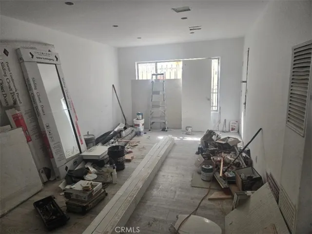 Unit 3 - Studio - Vacant