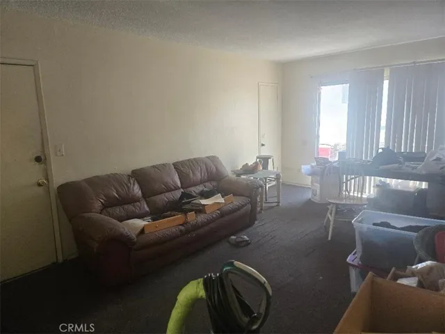 Unit 4 - Vacant - Living room