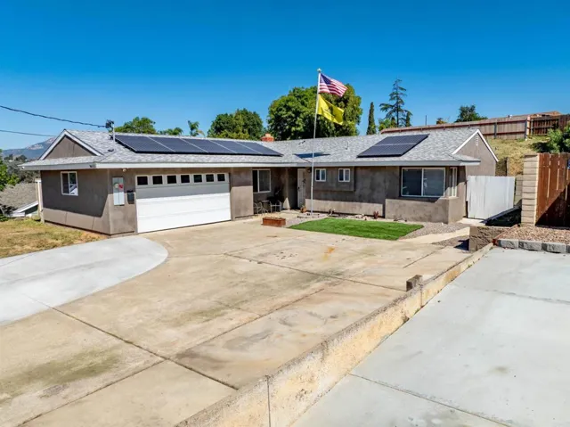8653 Via Del Luz, El Cajon, California 92021