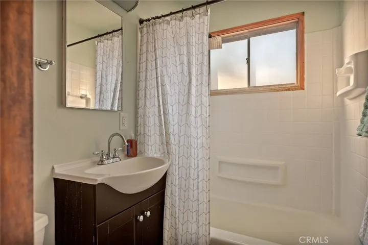 720 Rocky, Crestline, California 92325