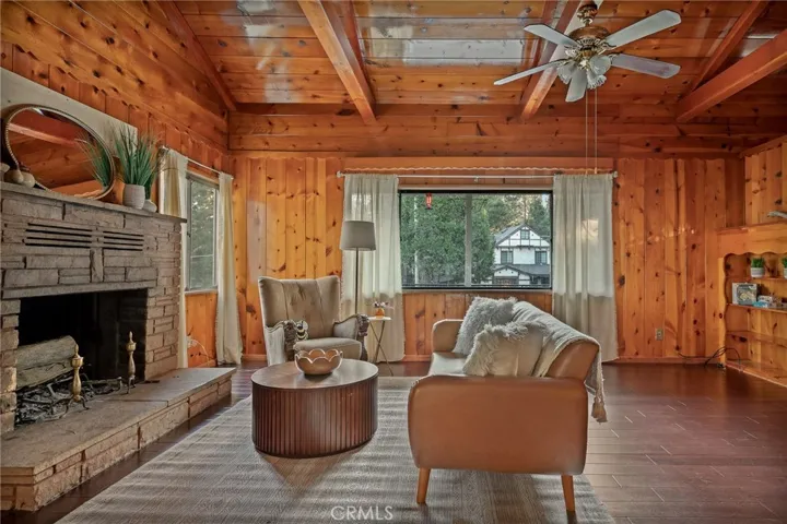 720 Rocky, Crestline, California 92325