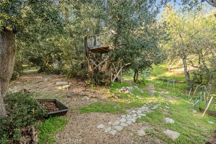 720 Rocky, Crestline, California 92325