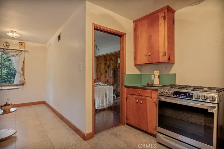 720 Rocky, Crestline, California 92325