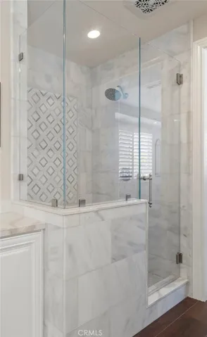 immaculate glass enclosure