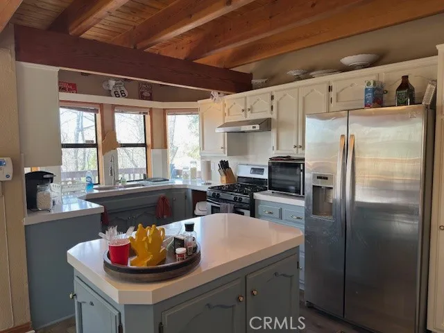 33466 Angeles, Green Valley Lake, California 92341 — photo 5