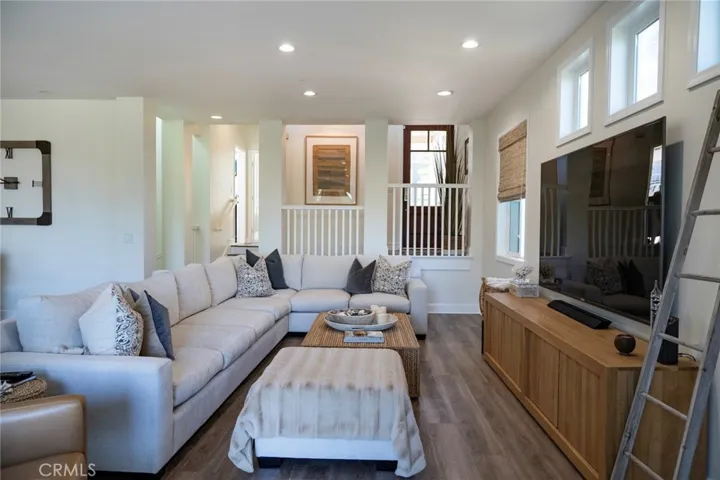 214 Avenida Montalvo 2, San Clemente, California 92672