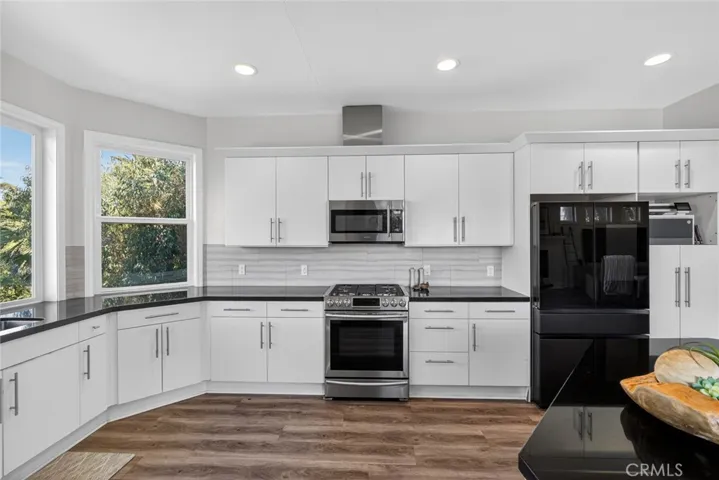 214 Avenida Montalvo 2, San Clemente, California 92672