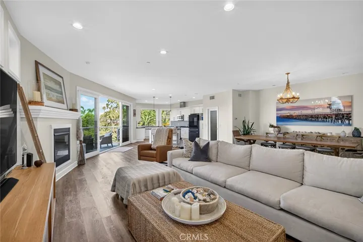 214 Avenida Montalvo 2, San Clemente, California 92672