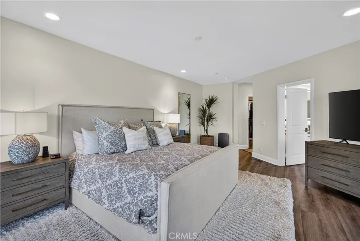 214 Avenida Montalvo 2, San Clemente, California 92672