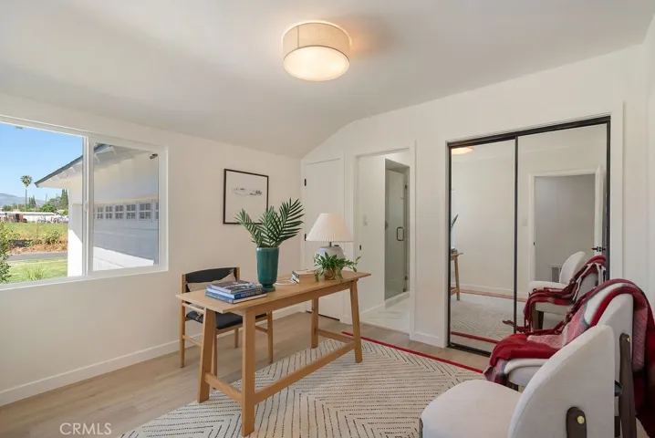 Office or bedroom ensuite