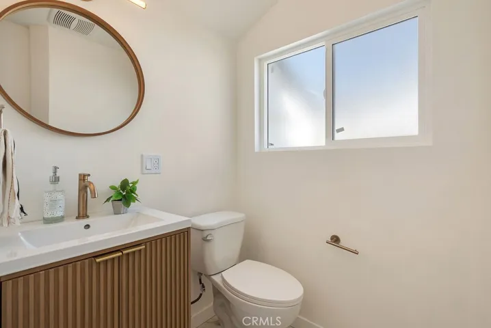 Ensuite bathroom 2