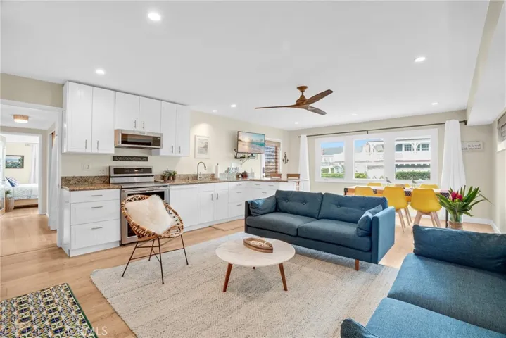 1325 Cliff Drive, Laguna Beach, California 92651