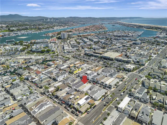 213 33rd Street, Newport Beach, California 92663