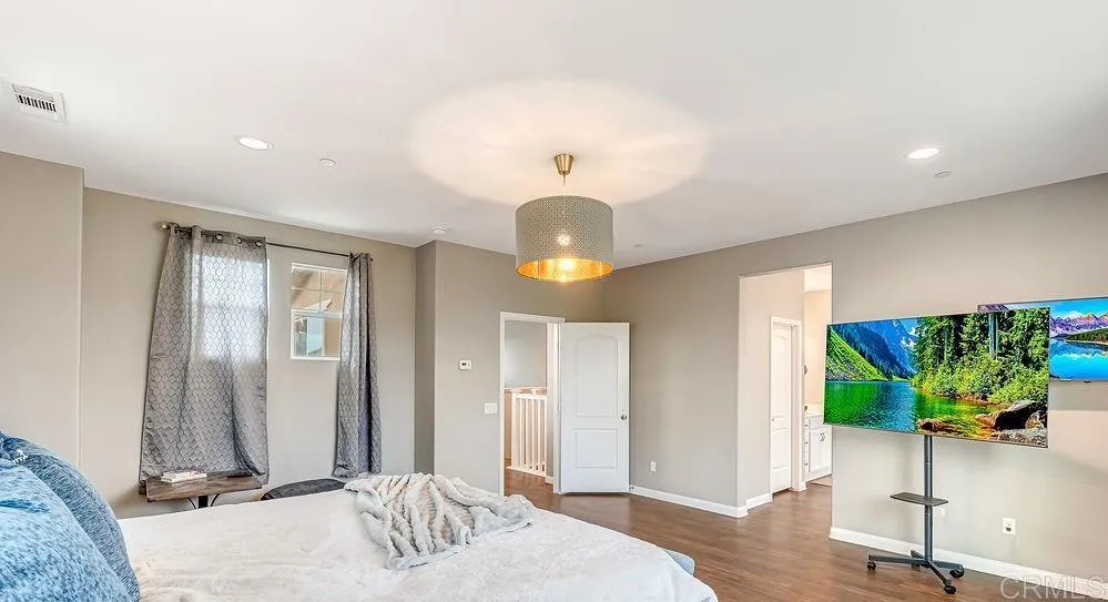 Primary Bedroom Up