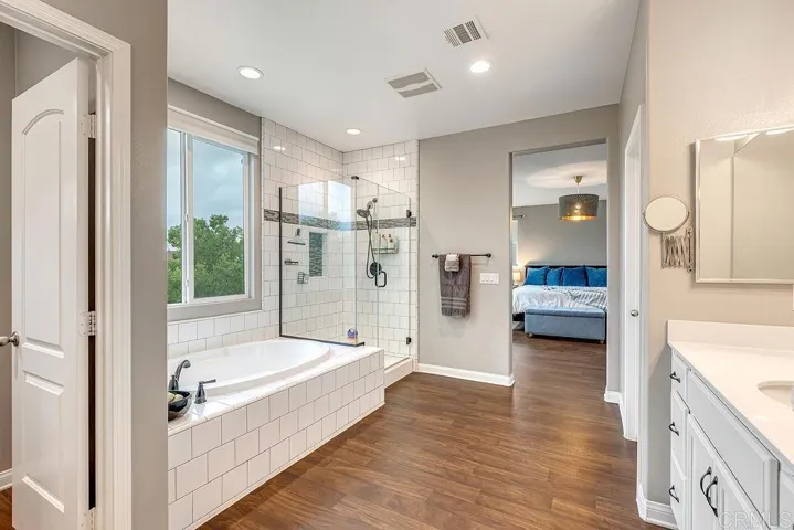En Suite Up