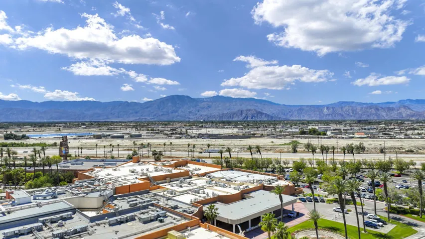 IndioSpringsPkwy84205#25