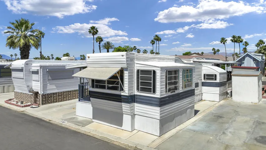 IndioSpringsPkwy84205#19