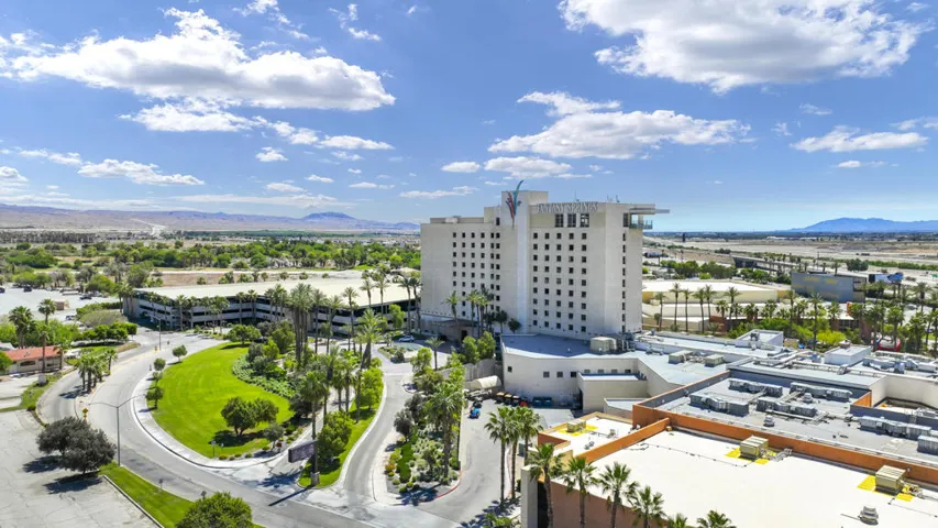 IndioSpringsPkwy84205#21