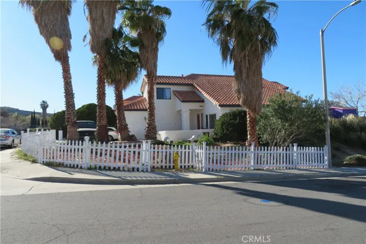 435 Questa Court, Palmdale, California 93551