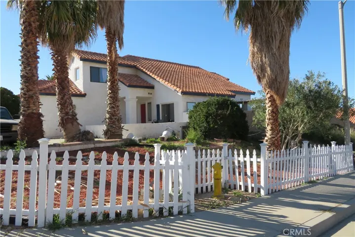 435 Questa Court, Palmdale, California 93551