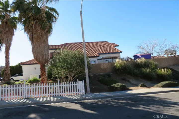 435 Questa Court, Palmdale, California 93551