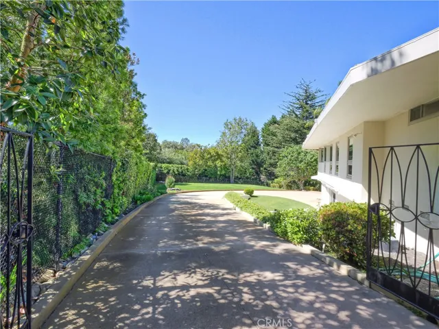 1209 Granvia Altamira, Palos Verdes Estates, California 90274