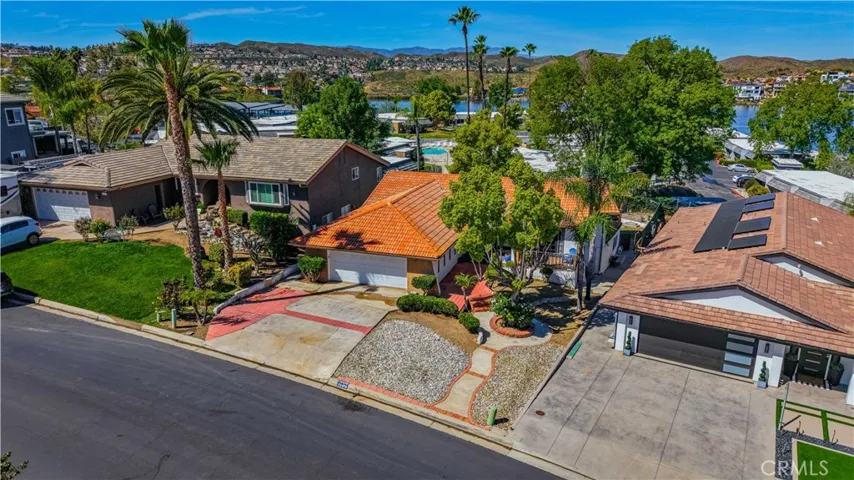 22470 Lighthouse Drive, Canyon Lake, California 92587