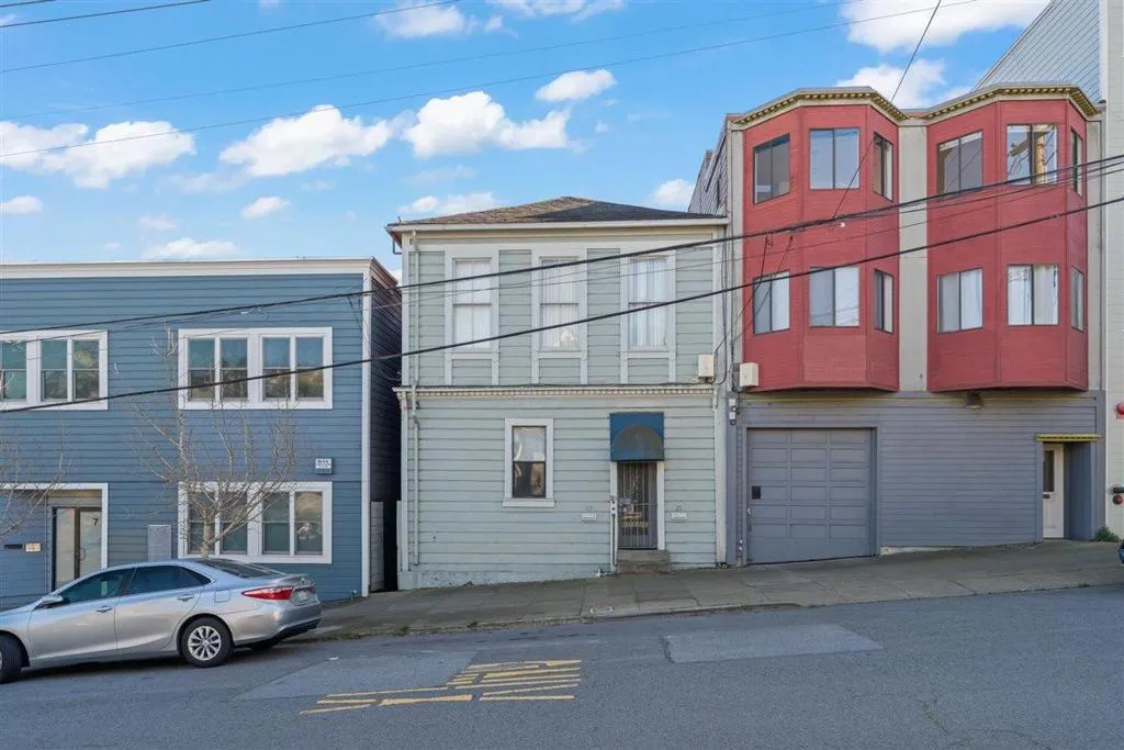 19 Joost Ave