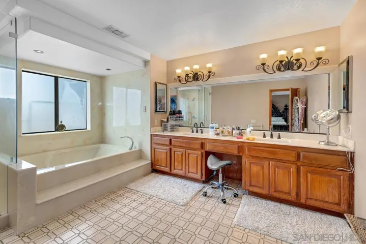 Primary Bath/Spa