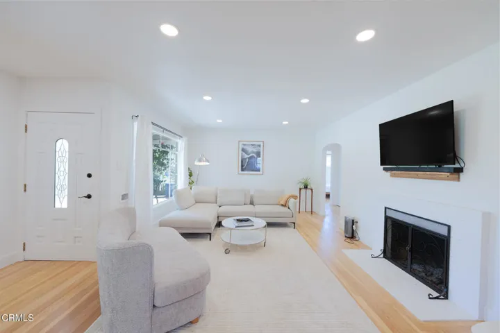 309 Agnus Dr-2