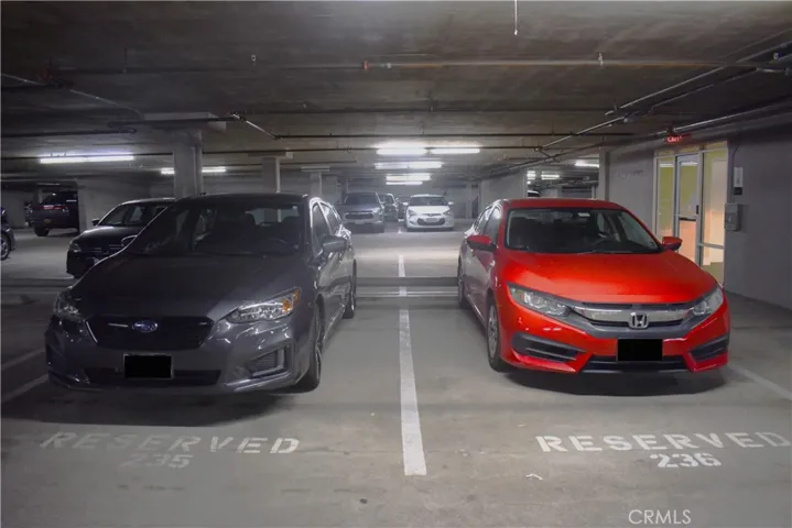 Underground Parking (2 Stalls next to Elevator)