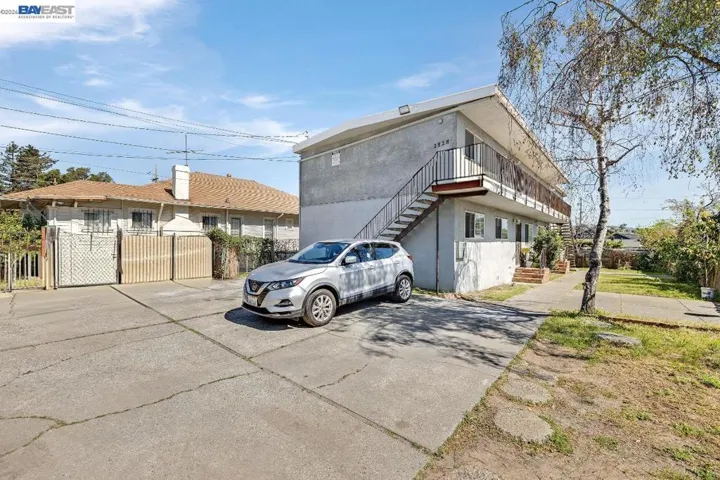 2828 22nd Avenue, Oakland, California 94606