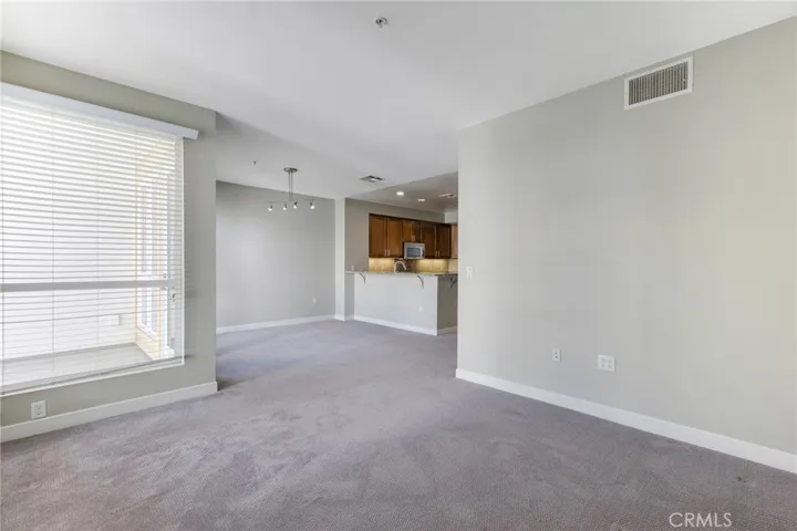 21301 Erwin Street 402, Woodland Hills, California 91367