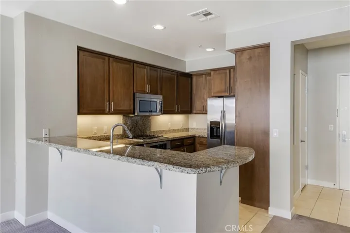 21301 Erwin Street 402, Woodland Hills, California 91367